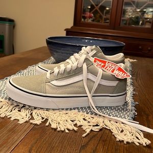Vans Old Skool NWT women’s sneakers